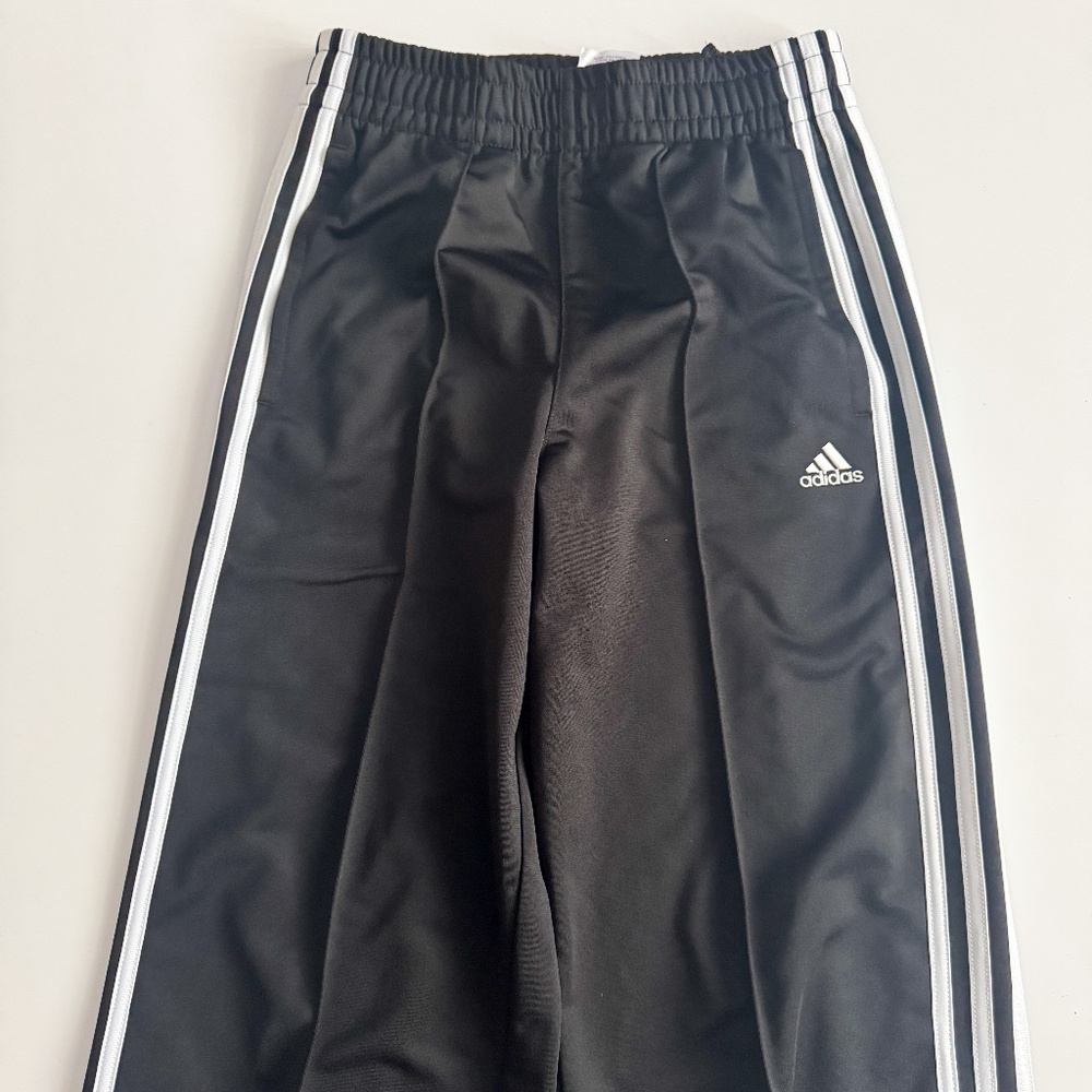 Adidas  3 Stripes Wide Leg Packable Tricot Pants Girls, US 10/12 Regular Fit